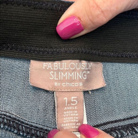 Chico's Fab Slimming Size 10 Ankle & Cropped EUC - Picture 7 of 11